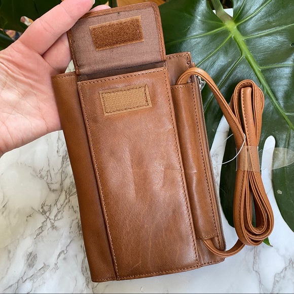 Fossil tan leather wallet on a string crossbody - Picture 7 of 14